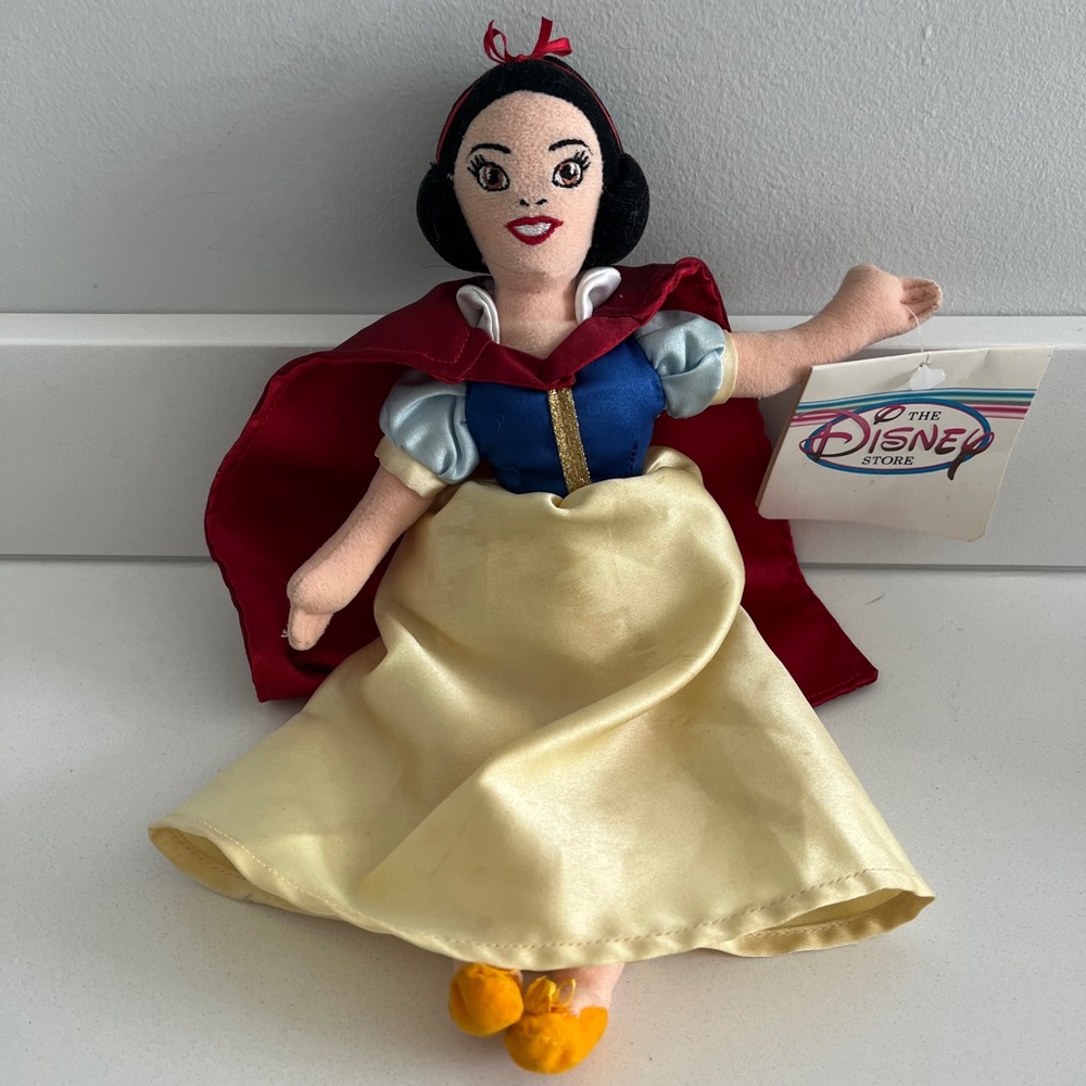 Disney Snow White Bean bag doll vintage 10” with tags